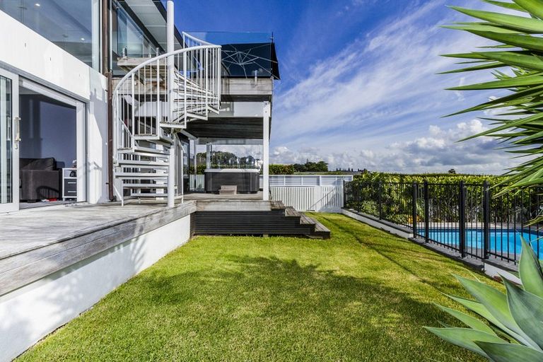 Photo of property in 38 Seacliffe Avenue, Belmont, Auckland, 0622