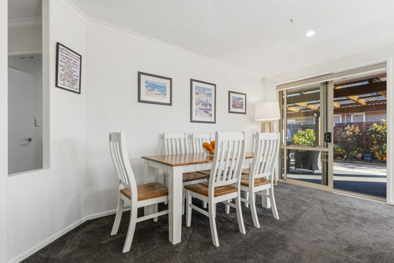 Photo of property in 120 Doncaster Drive, Papamoa Beach, Papamoa, 3118