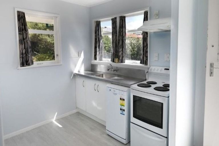 Photo of property in 53 Beaumaris Crescent, Ascot Park, Porirua, 5024