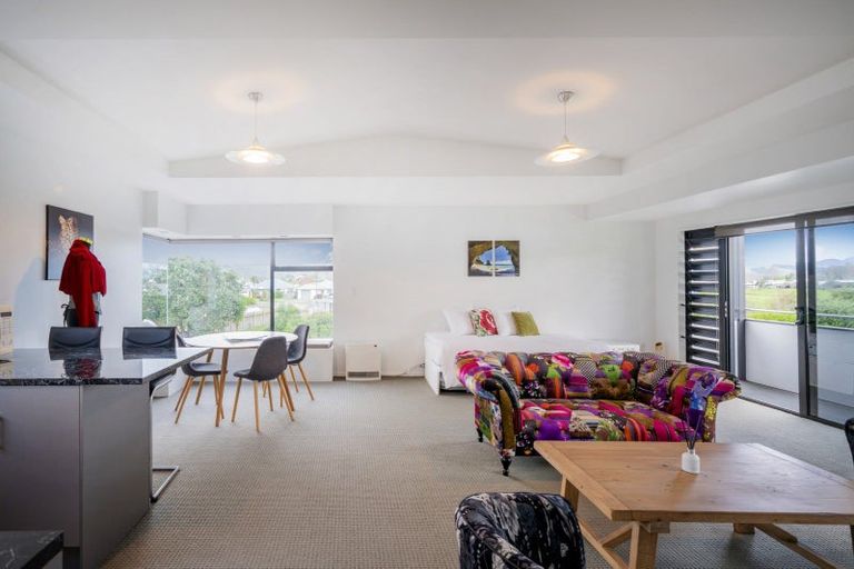 Photo of property in 25 Pacific Place, Whitianga, 3510