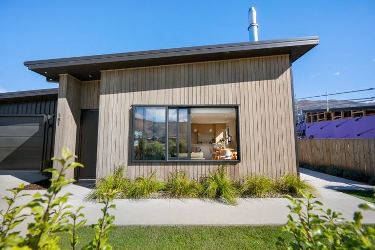 Photo of property in 181 Burdon Loop, Lake Hawea, 9382