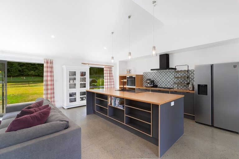 Photo of property in 14 Carlisle Street, Athol, 9793