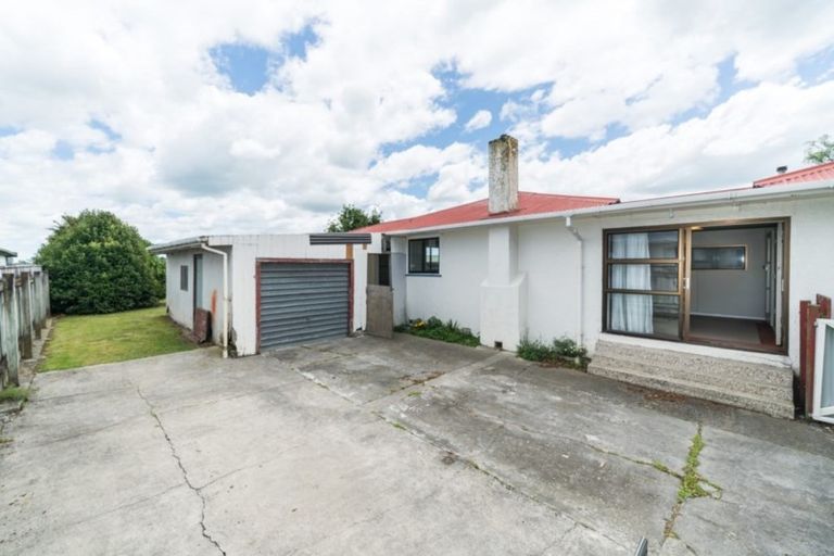 Photo of property in 57 Tararua Terrace, Cloverlea, Palmerston North, 4412