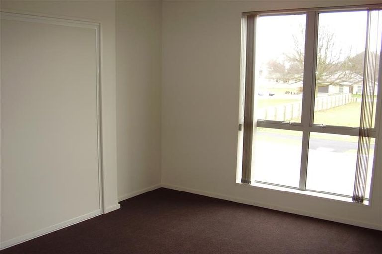 Photo of property in 2 Yew Tree Lane, Hillmorton, Christchurch, 8024