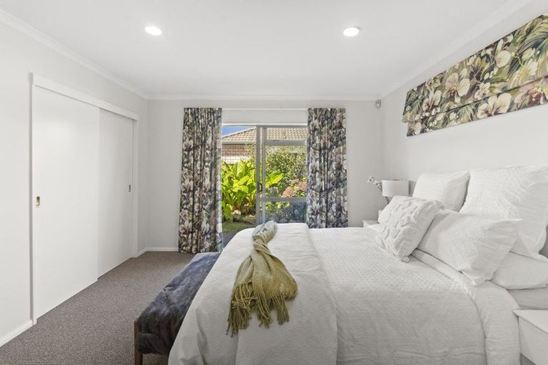 Photo of property in 23 Dan Tori Place, Orewa, 0931