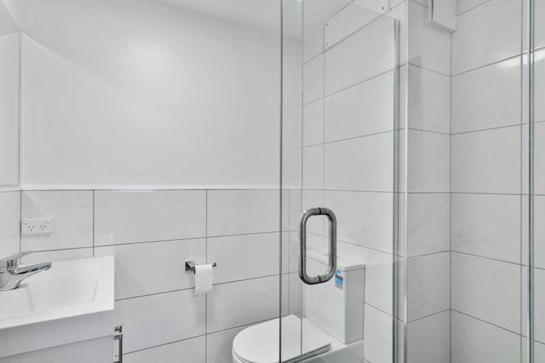 Photo of property in 1n/4045 Great North Road, Glen Eden, Auckland, 0602