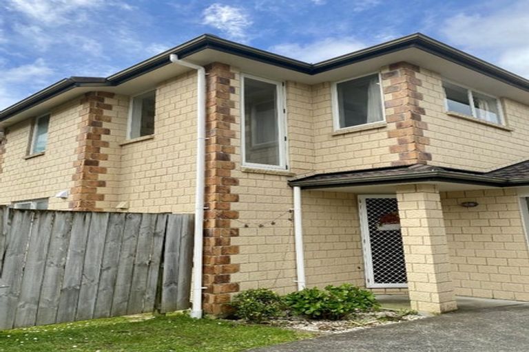 Photo of property in 3 Cityview Place, Massey, Auckland, 0614