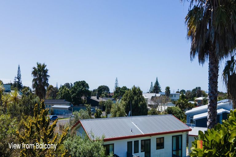 Photo of property in 7a Patterson Place, Waihi Beach, 3611