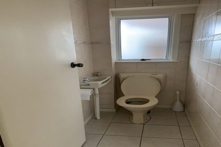 Photo of property in 53 Granger Road, Cockle Bay, Auckland, 2014