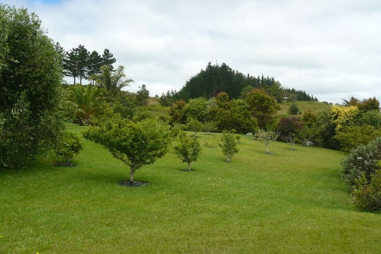 Photo of property in 5 Spicer Road, Cable Bay, 0420