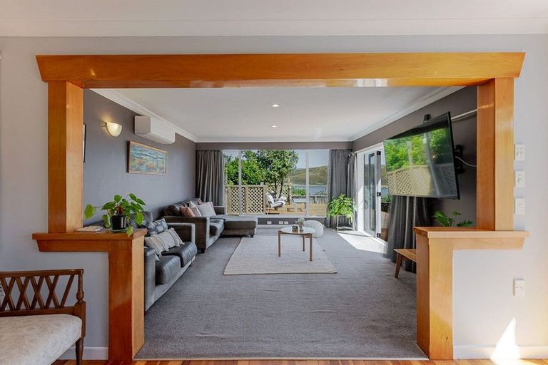 Photo of property in 11 Acheron Road, Paremata, Porirua, 5026