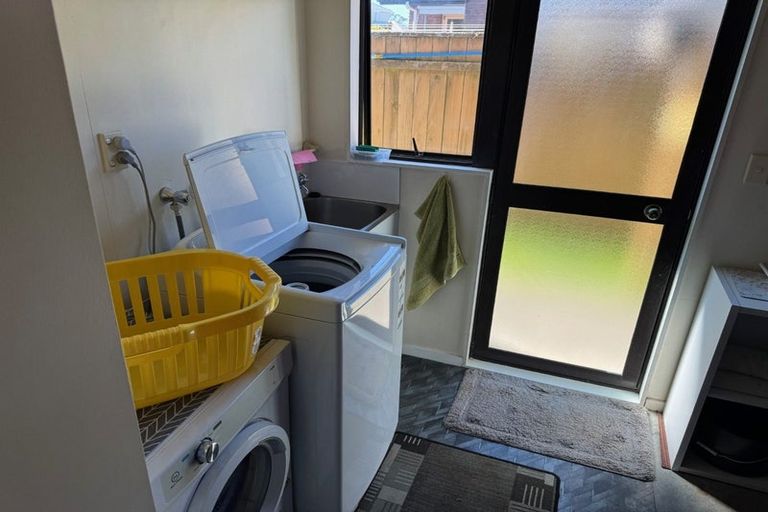 Photo of property in 1a Kingsgate Way, Havelock North, 4130