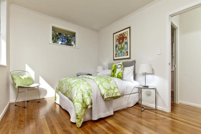 Photo of property in 20 Crompton Road, Massey, Auckland, 0614