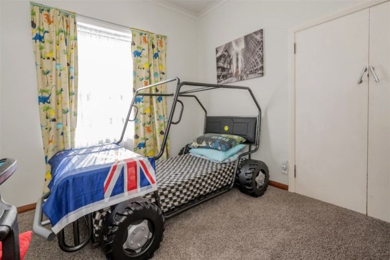 Photo of property in 15 Reeve Street, Levin, 5510