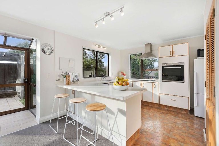 Photo of property in 77 Rangoon Street, Khandallah, Wellington, 6035