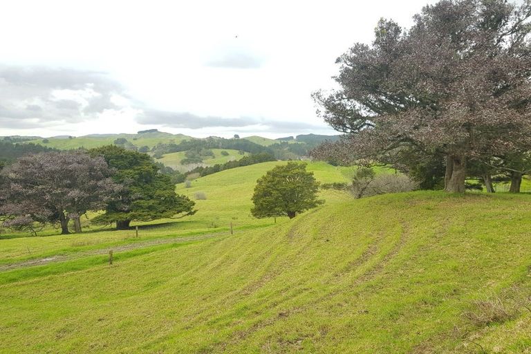 Photo of property in 504b Wairere Road, Maungaturoto, 0571