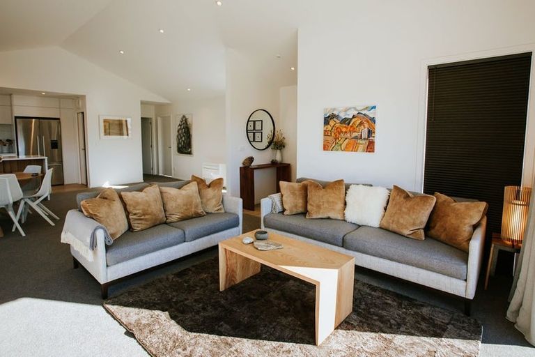 Photo of property in 31 Obelisk Street, Wanaka, 9305