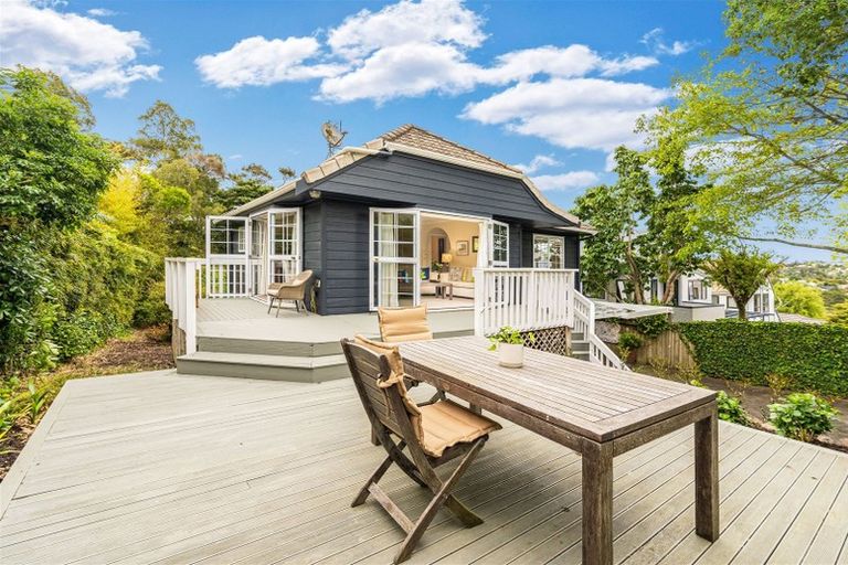 Photo of property in 1/18 Coroglen Avenue, Birkenhead, Auckland, 0626