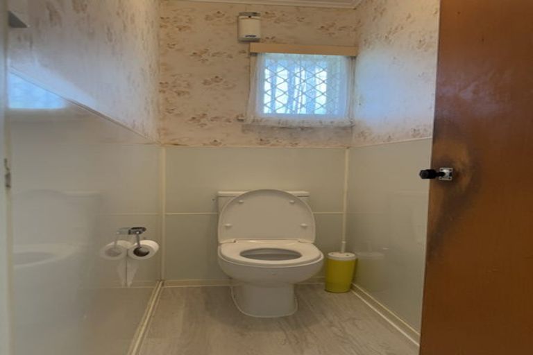 Photo of property in 7 Hilling Street, Titirangi, Auckland, 0604