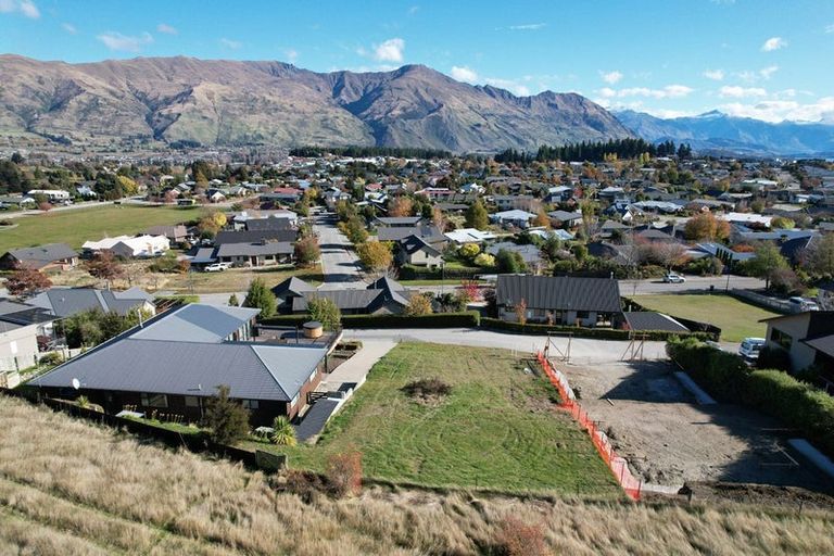 Photo of property in 11b Fastness Crescent, Wanaka, 9305