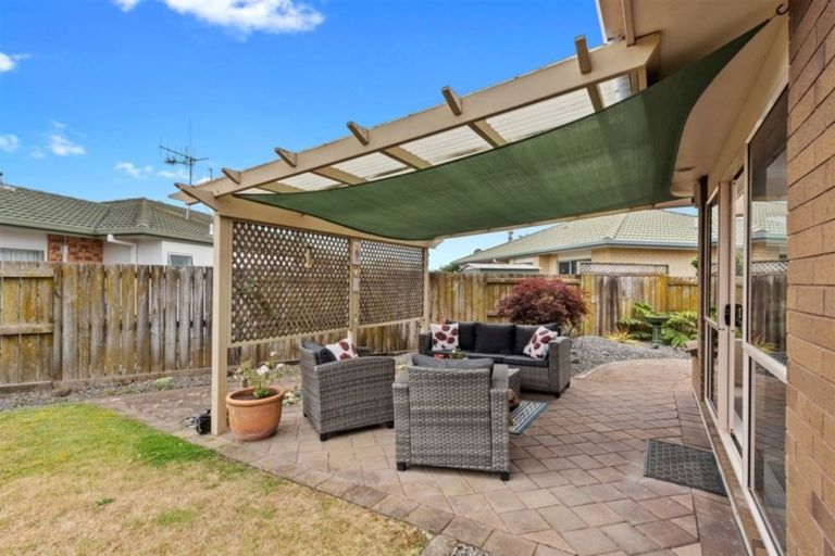 Photo of property in 6 Sequoia Grove, Mount Maunganui, 3116