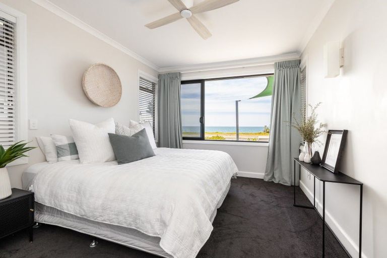 Photo of property in 77 The Esplanade, Westshore, Napier, 4110