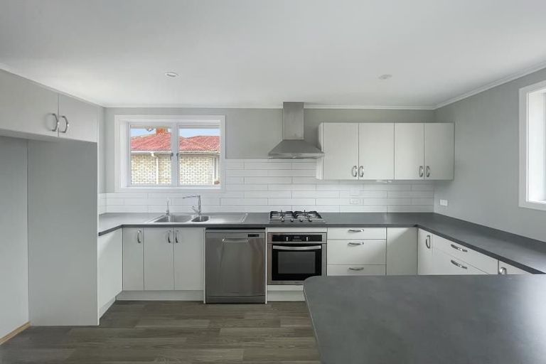 Photo of property in 52 Vardon Road, St Andrews, Hamilton, 3200