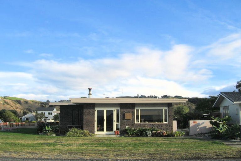 Photo of property in 64 Le Quesne Road, Bay View, Napier, 4104
