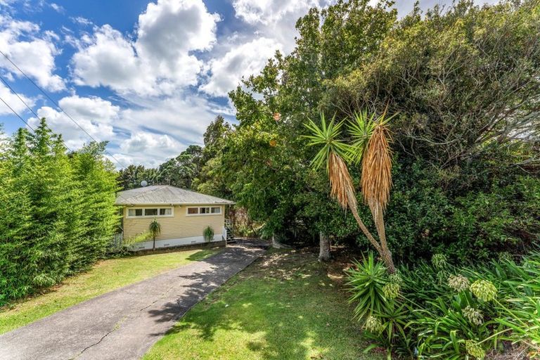Photo of property in 122 Sandspit Road, Shelly Park, Auckland, 2014