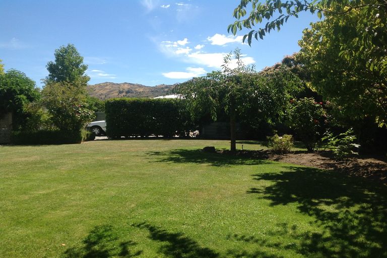 Photo of property in 24 Albert Drive, Clyde, 9330