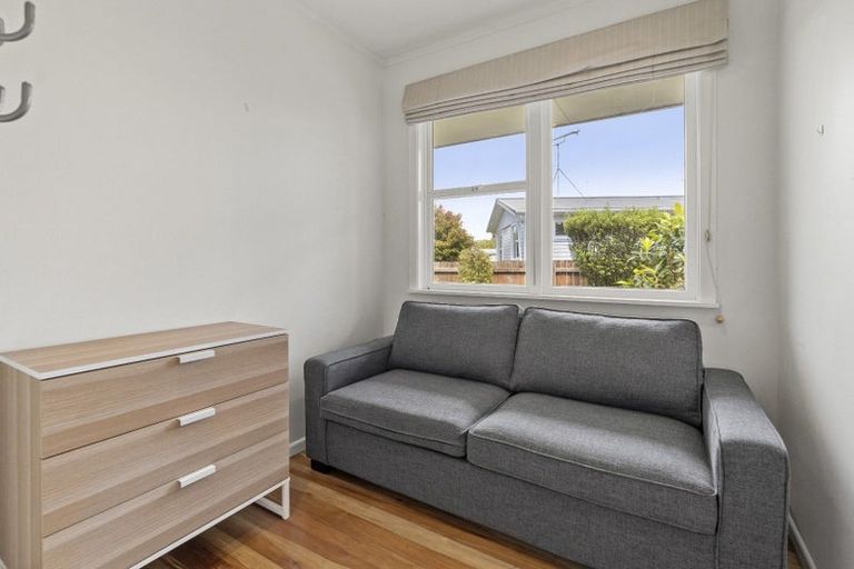 Photo of property in 36 Sylvia Road, Hillcrest, Auckland, 0627