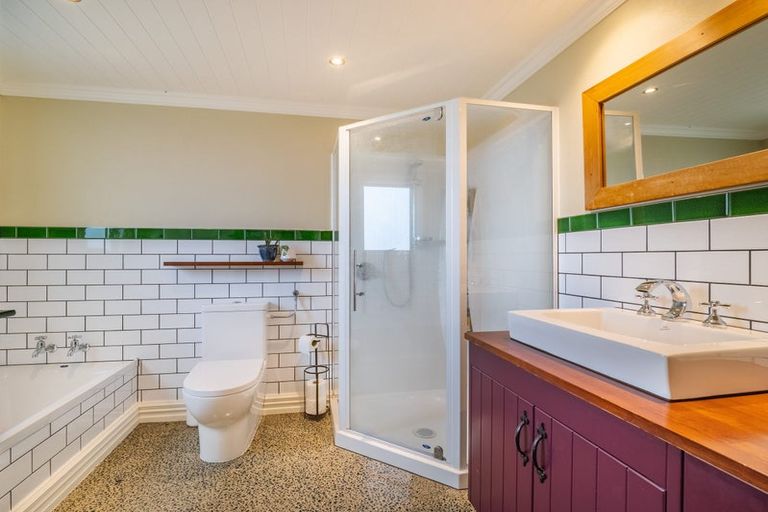 Photo of property in 64 Ellesmere Street, Ravensbourne, Dunedin, 9022