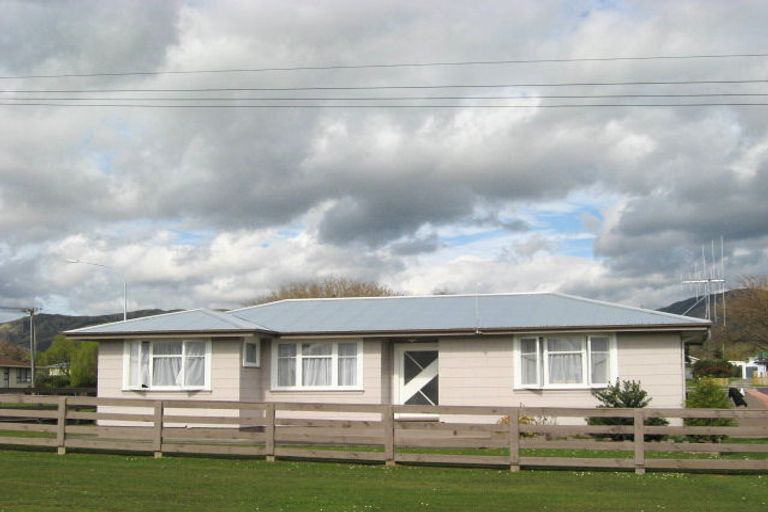 Photo of property in 16 Grand Street, Shannon, 4821