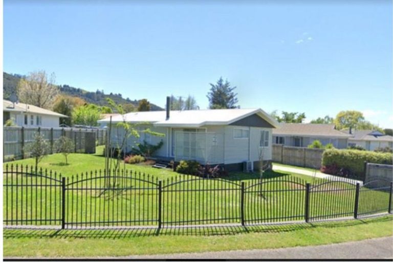 Photo of property in 6 Jade Place, Pukehangi, Rotorua, 3015