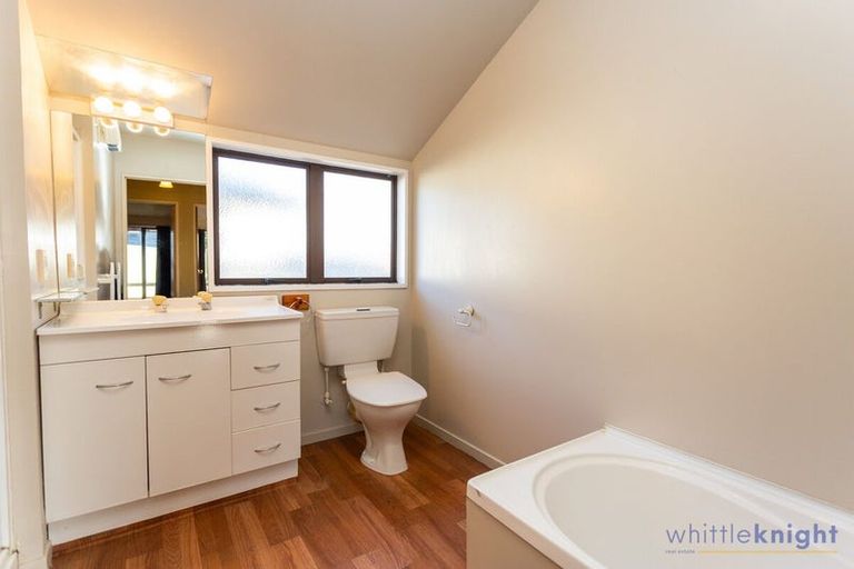 Photo of property in 4/9 Elizabeth Street, Riccarton, Christchurch, 8011