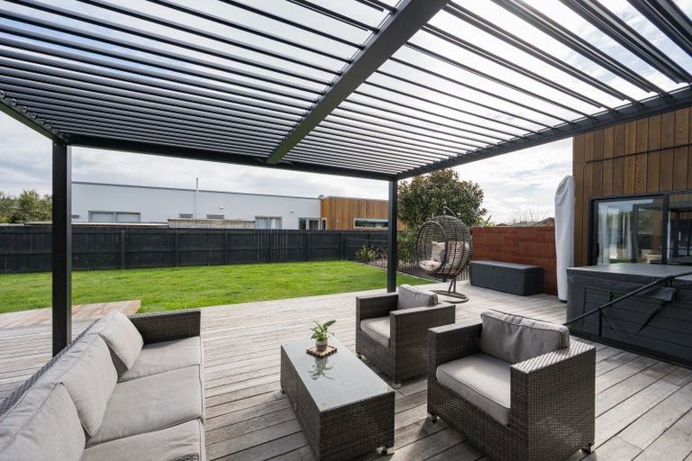 Photo of property in 12 Puketutu Grove, Motueka, 7120