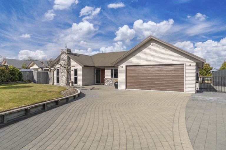 Photo of property in 11 The Circle, Nukuhau, Taupo, 3330