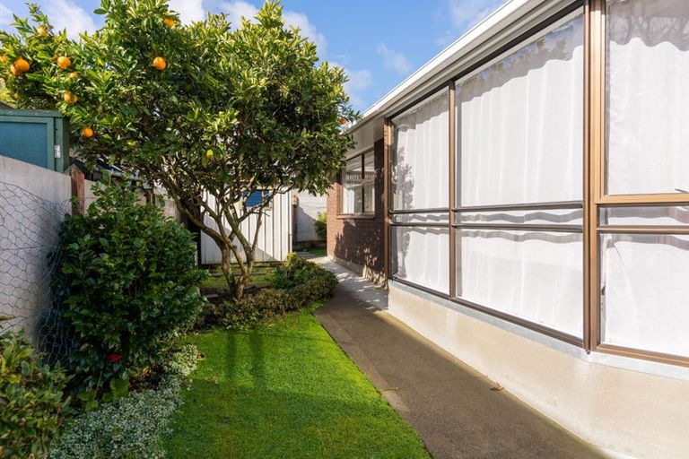 Photo of property in 3 Phoenix Avenue, Hokowhitu, Palmerston North, 4410