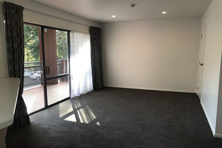 Photo of property in 14 The Avenue, Albany, Auckland, 0632