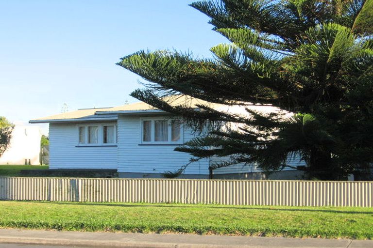 Photo of property in 2/36 Centreway Road, Orewa, 0931