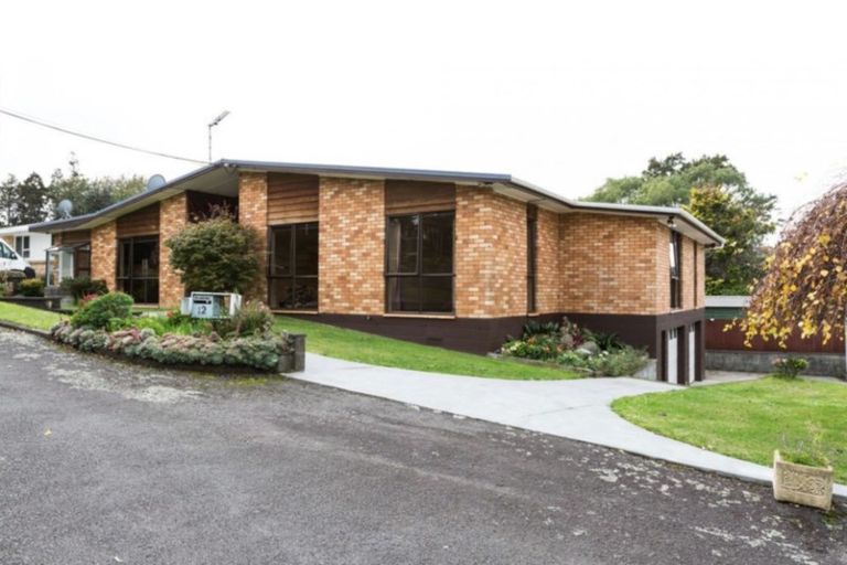 Photo of property in 12 Hillside Crescent, Westown, New Plymouth, 4310