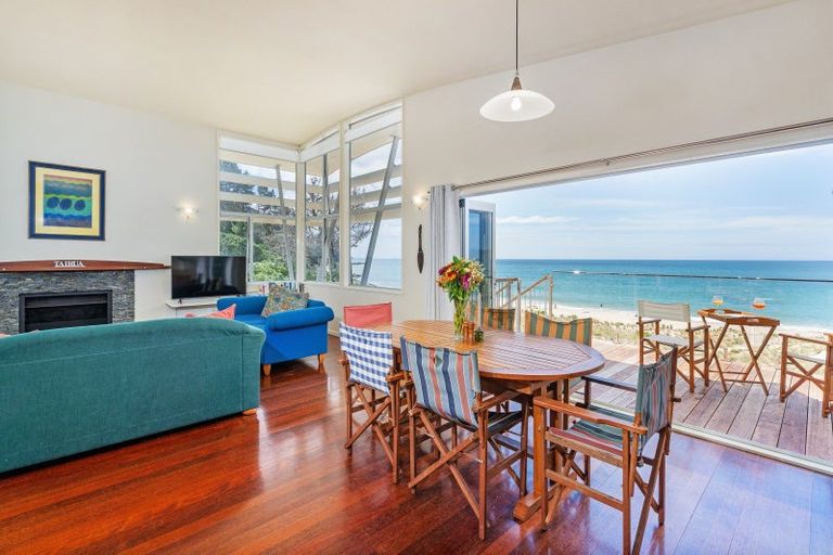 Photo of property in 92 Ocean Beach Road, Tairua, 3508