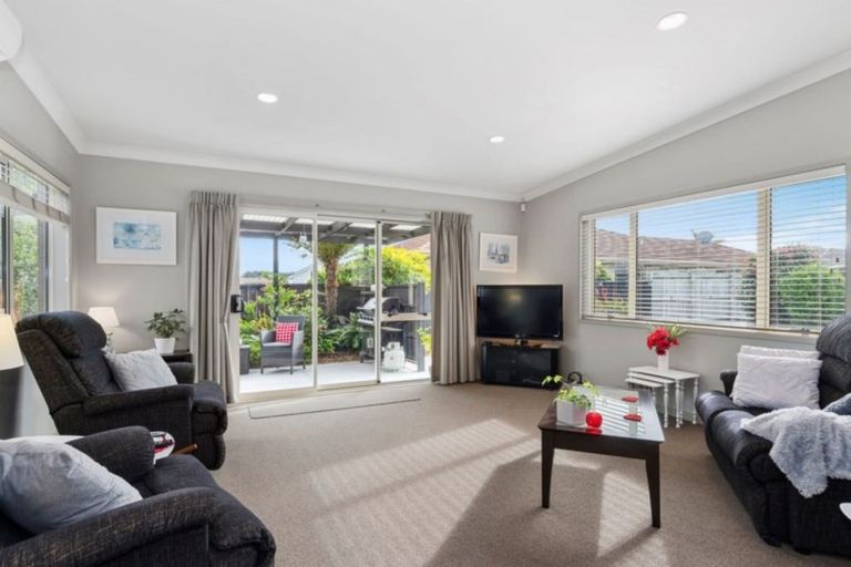 Photo of property in 107 Twin Oak Avenue, Papamoa Beach, Papamoa, 3118