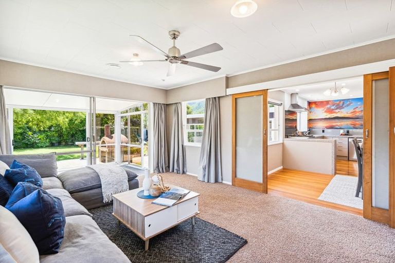 Photo of property in 23 Oriwa Street, Waikanae, 5036