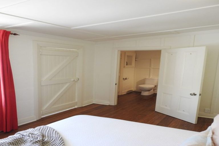 Photo of property in 10a Wharfe Street, South Hill, Oamaru, 9400