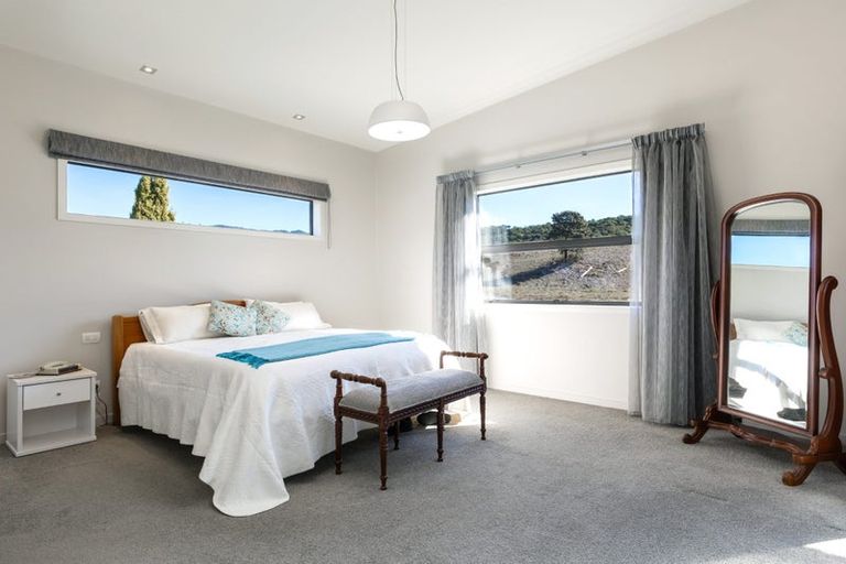 Photo of property in 21 Glentui Place, Waikawa, Picton, 7220