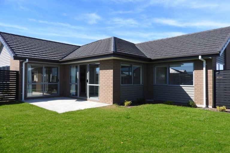 Photo of property in 40 Te Whenu Crescent, Marshland, Christchurch, 8083
