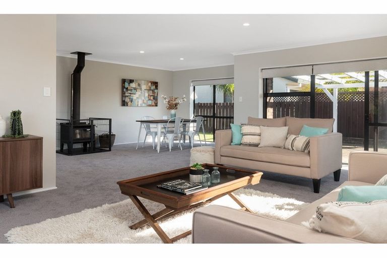 Photo of property in 5 Ngamotu Place, Mount Maunganui, 3116