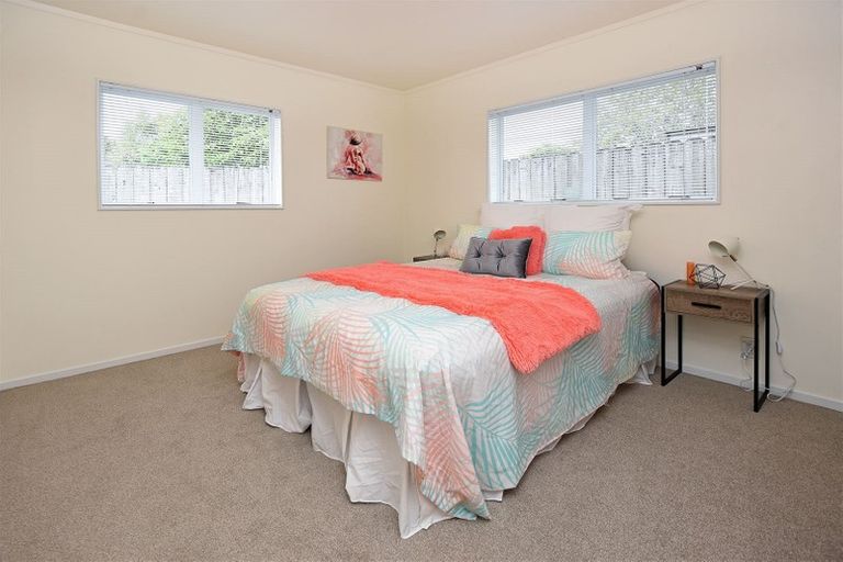 Photo of property in 2/23a Hill Road, Manurewa, Auckland, 2102