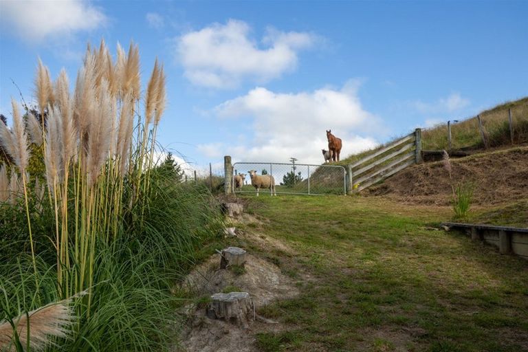 Photo of property in 76 Teapot Valley Road, Brightwater, 7091